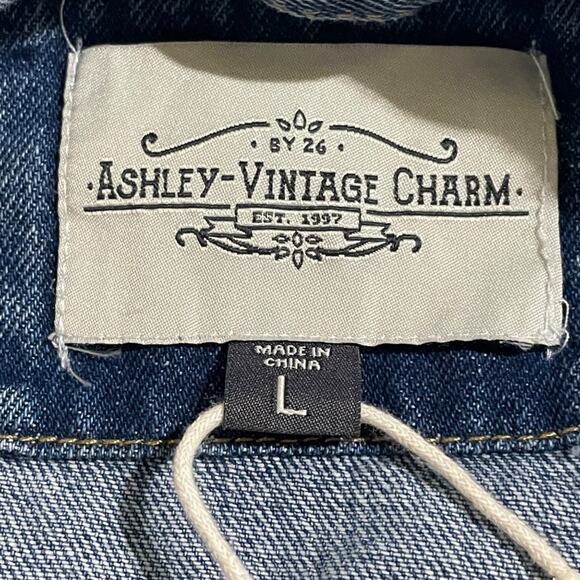 Ashley Vintage Charm · Small · Cotton · Distressed Denim Jacket · New - Picture 9 of 12